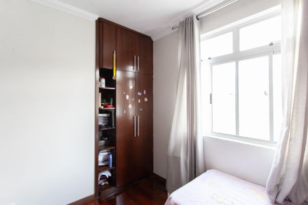 Apartamento à venda com 160m², 4 quartos e 2 vagasQuarto 2