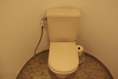 Lavabo de apartamento para alugar com 3 quartos, 184m² em Gonzaga, Santos