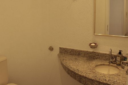 Lavabo de apartamento para alugar com 3 quartos, 184m² em Gonzaga, Santos