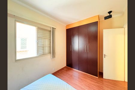 Apartamento à venda com 63m², 2 quartos e 2 vagasQuarto 2