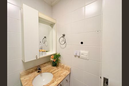 Apartamento à venda com 63m², 2 quartos e 2 vagasBanheiro Social