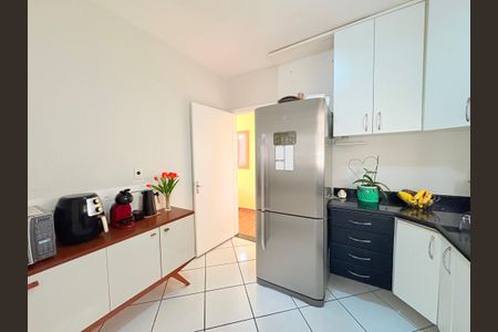 Apartamento à venda com 63m², 2 quartos e 2 vagasCozinha