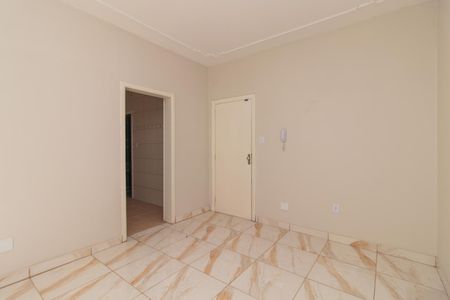 Apartamento à venda com 79m², 2 quartos e sem vaga Apartamento à venda com 79m², 2 quartos e sem vagaSala