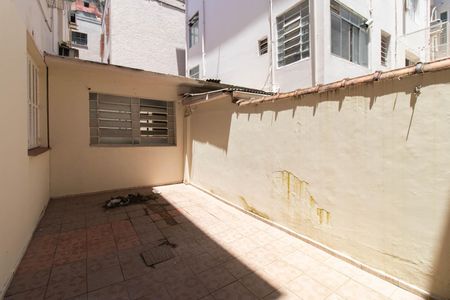 Apartamento à venda com 79m², 2 quartos e sem vagaQuintal
