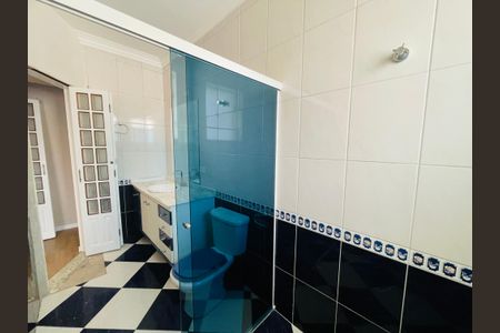 Casa à venda com 340m², 3 quartos e 4 vagas Casa à venda com 340m², 3 quartos e 4 vagasBanheiro 1