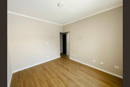 Casa à venda com 340m², 3 quartos e 4 vagas Casa à venda com 340m², 3 quartos e 4 vagasQuarto 3