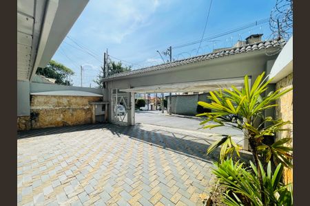 Casa à venda com 340m², 3 quartos e 4 vagas Casa à venda com 340m², 3 quartos e 4 vagasGaragem