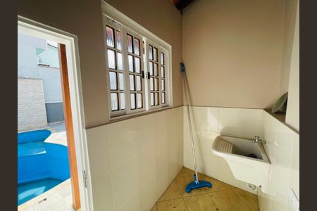 Casa à venda com 340m², 3 quartos e 4 vagas Casa à venda com 340m², 3 quartos e 4 vagasÁrea de Serviço