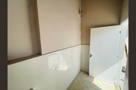 Casa à venda com 340m², 3 quartos e 4 vagas Casa à venda com 340m², 3 quartos e 4 vagasÁrea de Serviço