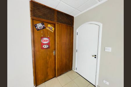 Casa à venda com 340m², 3 quartos e 4 vagas Casa à venda com 340m², 3 quartos e 4 vagasArmario