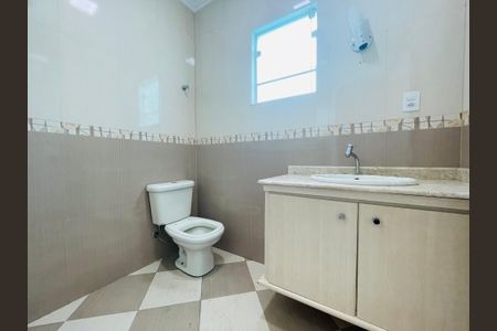 Casa à venda com 340m², 3 quartos e 4 vagas Casa à venda com 340m², 3 quartos e 4 vagasBanheiro 3