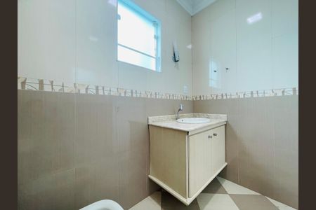 Casa à venda com 340m², 3 quartos e 4 vagas Casa à venda com 340m², 3 quartos e 4 vagasBanheiro 3