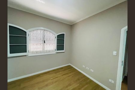 Casa à venda com 340m², 3 quartos e 4 vagas Casa à venda com 340m², 3 quartos e 4 vagasQuarto 1