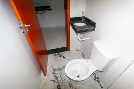 Apartamento à venda com 37m², 2 quartos e sem vaga Apartamento à venda com 37m², 2 quartos e sem vagaBanheiro