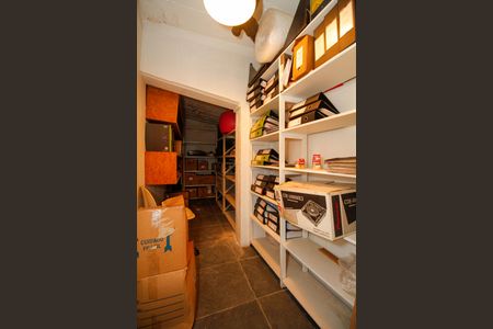 Apartamento à venda com 220m², 3 quartos e 1 vaga Apartamento à venda com 220m², 3 quartos e 1 vagaÁrea Comum - Depósito Exclusivo