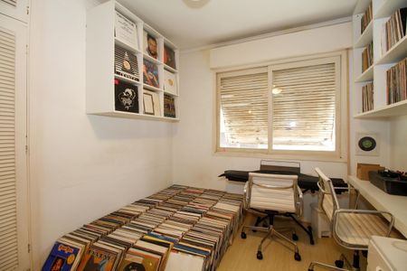 Apartamento à venda com 220m², 3 quartos e 1 vaga Apartamento à venda com 220m², 3 quartos e 1 vagaQuarto 2