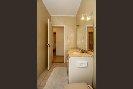 Apartamento à venda com 220m², 3 quartos e 1 vaga Apartamento à venda com 220m², 3 quartos e 1 vagaBanheiro Social