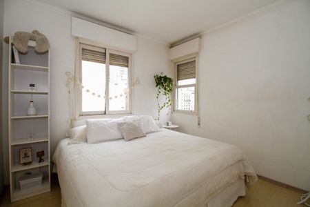 Apartamento à venda com 220m², 3 quartos e 1 vaga Apartamento à venda com 220m², 3 quartos e 1 vagaSuíte