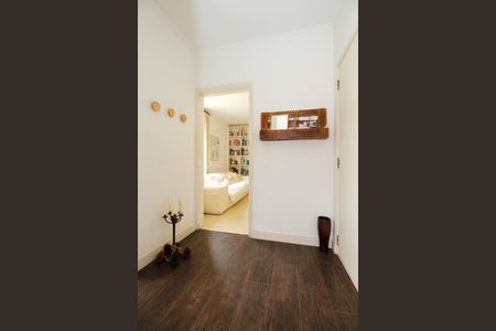 Apartamento à venda com 220m², 3 quartos e 1 vaga Apartamento à venda com 220m², 3 quartos e 1 vagaHall de Entrada