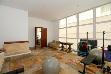 Apartamento à venda com 220m², 3 quartos e 1 vaga Apartamento à venda com 220m², 3 quartos e 1 vagaÁrea Comum - Salão de Festas