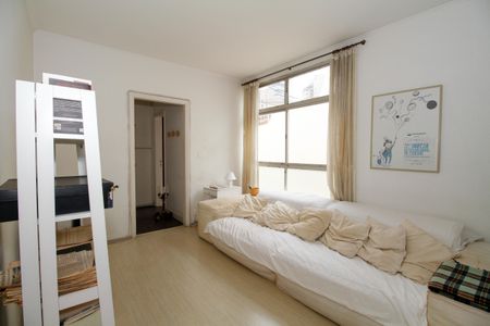 Apartamento à venda com 220m², 3 quartos e 1 vaga Apartamento à venda com 220m², 3 quartos e 1 vagaSala de TV