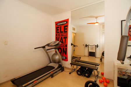 Apartamento à venda com 220m², 3 quartos e 1 vaga Apartamento à venda com 220m², 3 quartos e 1 vagaQuarto 1