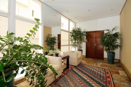 Apartamento à venda com 220m², 3 quartos e 1 vaga Apartamento à venda com 220m², 3 quartos e 1 vagaHall Social