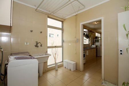 Apartamento à venda com 220m², 3 quartos e 1 vaga Apartamento à venda com 220m², 3 quartos e 1 vagaÁrea de Serviço