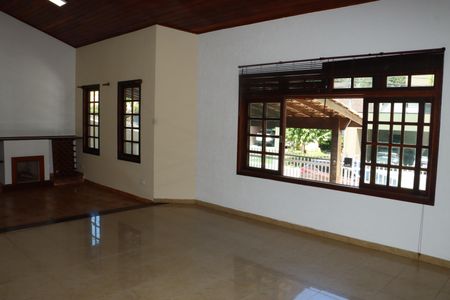Casa de Condomínio para alugar com 4 quartos, 150m² em Horizontal Park, Cotia