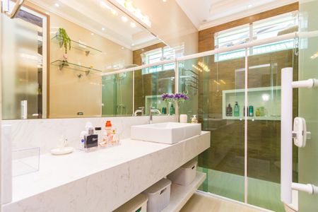 Casa à venda com 240m², 2 quartos e 3 vagas Casa à venda com 240m², 2 quartos e 3 vagasBanheiro - Suíte 2