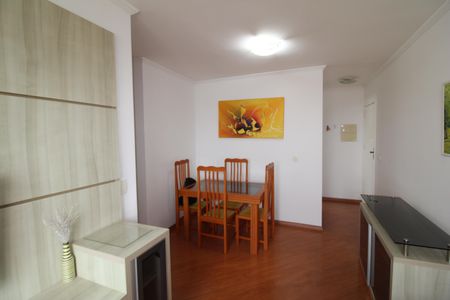 Apartamento para alugar com 70m², 2 quartos e 1 vagaSala