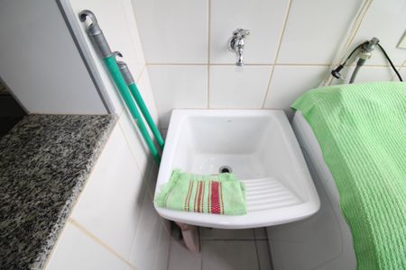 Apartamento para alugar com 70m², 2 quartos e 1 vagaÁrea de Serviço