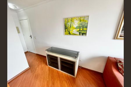 Sala de apartamento para alugar com 3 quartos, 70m² em Vila Basileia, São Paulo