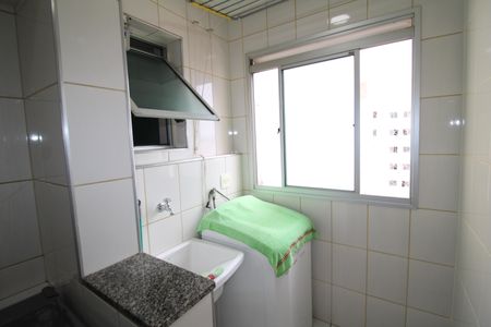 Apartamento para alugar com 70m², 2 quartos e 1 vagaÁrea de Serviço
