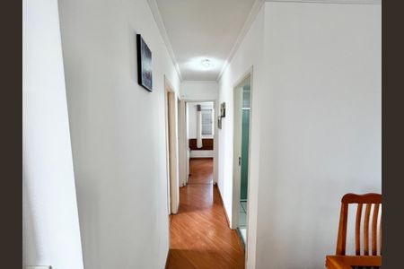 Corredor de apartamento para alugar com 3 quartos, 70m² em Vila Basileia, São Paulo
