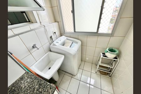Apartamento para alugar com 70m², 3 quartos e 1 vagaÁrea de Serviço