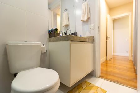 Apartamento à venda com 122m², 3 quartos e 2 vagasBanheiro da Suíte 2