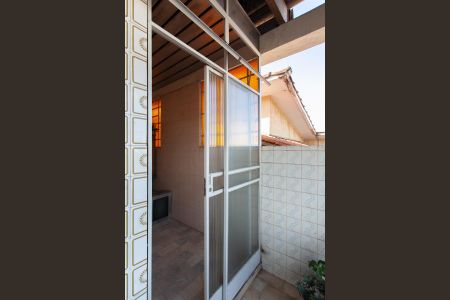 Casa à venda com 239m², 4 quartos e 4 vagas Casa à venda com 239m², 4 quartos e 4 vagasQuarto de Despejo