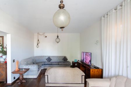 Sala de casa à venda com 4 quartos, 239m² em Glória, Belo Horizonte