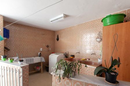 Casa à venda com 239m², 4 quartos e 4 vagas Casa à venda com 239m², 4 quartos e 4 vagasÁrea de Serviço