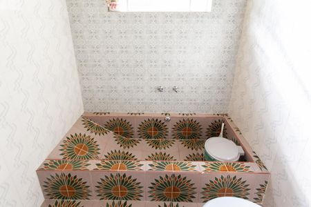 Casa à venda com 239m², 4 quartos e 4 vagas Casa à venda com 239m², 4 quartos e 4 vagasBanheiro Social