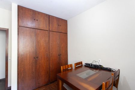 Casa à venda com 239m², 4 quartos e 4 vagas Casa à venda com 239m², 4 quartos e 4 vagasQuarto 3