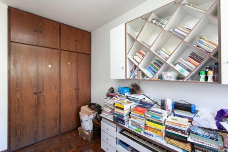 Casa à venda com 239m², 4 quartos e 4 vagas Casa à venda com 239m², 4 quartos e 4 vagasQuarto 2