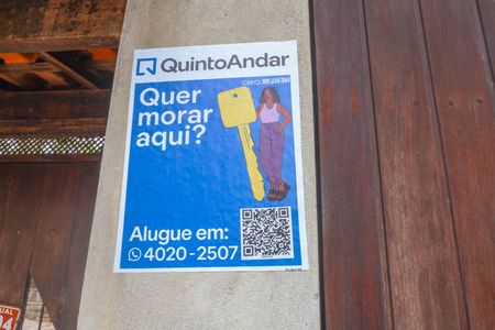Casa de condomínio para alugar com 700m², 3 quartos e 3 vagas Casa de condomínio para alugar com 700m², 3 quartos e 3 vagasPlaca