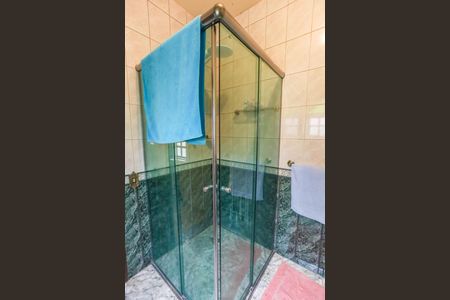 Casa de condomínio para alugar com 700m², 3 quartos e 3 vagas Casa de condomínio para alugar com 700m², 3 quartos e 3 vagasBanheiro da suíte 3