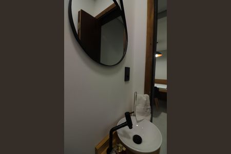 Casa de condomínio à venda com 100m², 3 quartos e 2 vagasLavabo 