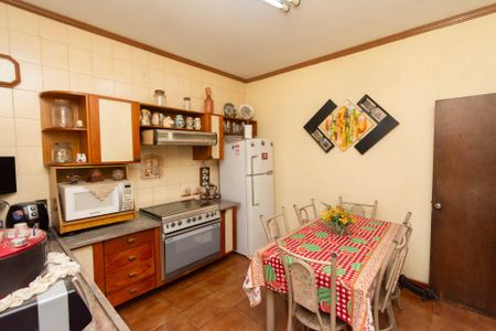 Casa para alugar com 218m², 5 quartos e 3 vagasCozinha