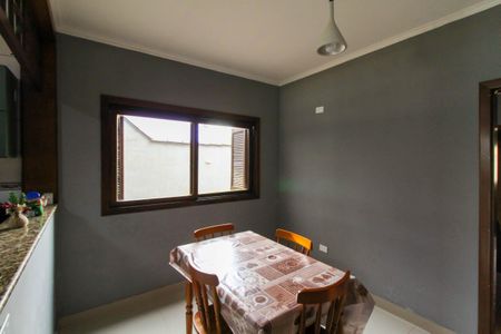 Casa para alugar com 110m², 4 quartos e 4 vagas Casa para alugar com 110m², 4 quartos e 4 vagasCozinha