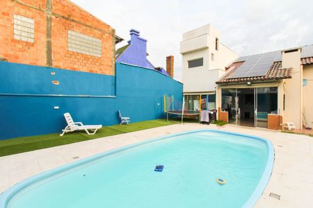 Casa para alugar com 110m², 4 quartos e 4 vagas Casa para alugar com 110m², 4 quartos e 4 vagasÁrea externa