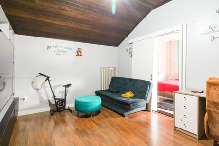 Casa para alugar com 110m², 4 quartos e 4 vagas Casa para alugar com 110m², 4 quartos e 4 vagasSuíte